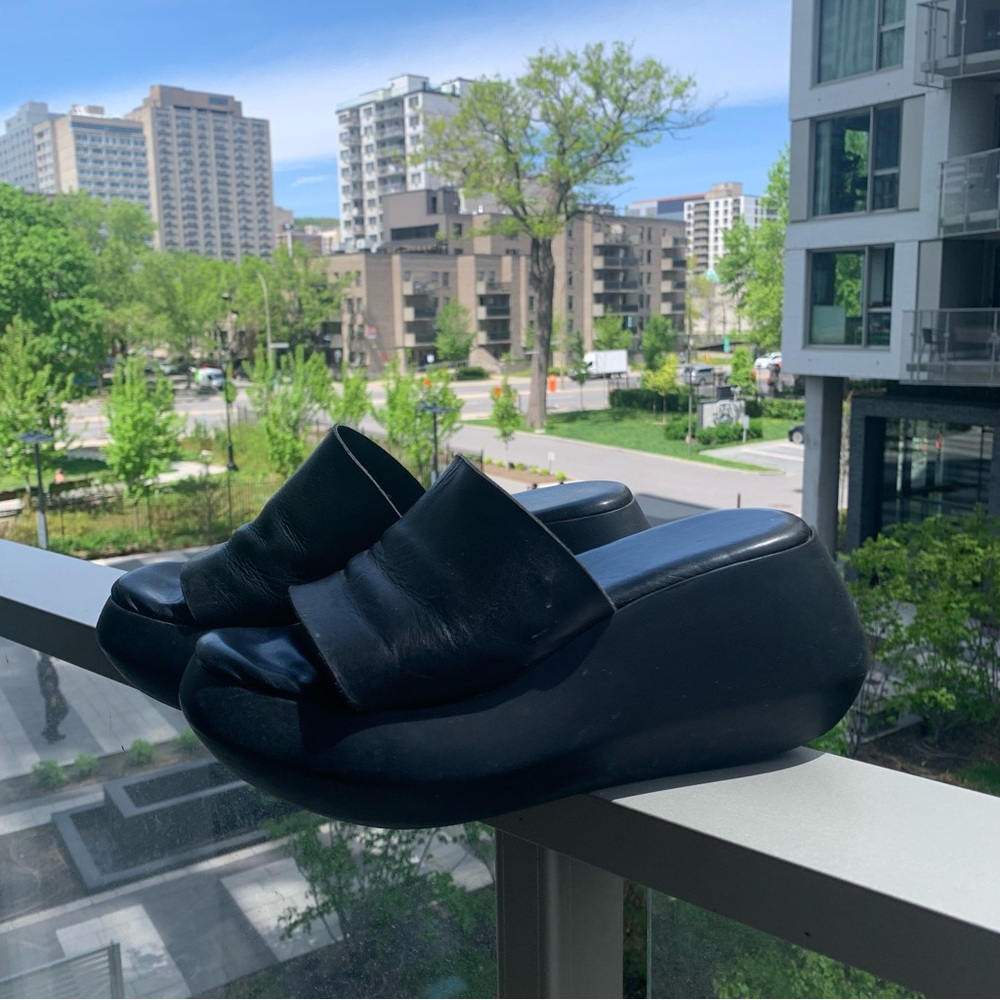 intervalle shoes platforms sandals